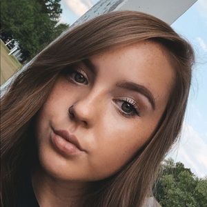 Meet your Posher, Ciara